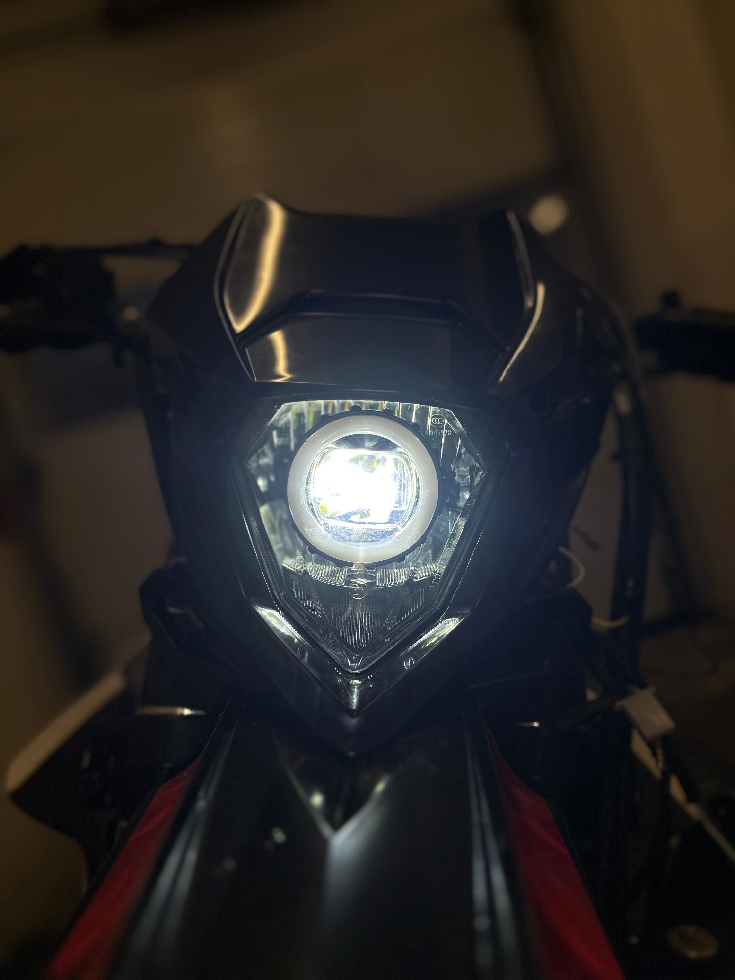 SICKMOTOS LED-Scheinwerfer mit Angel Eye RGBW – Kompatibel mit Beta (50/125/250/300) & Kreidler Modellen