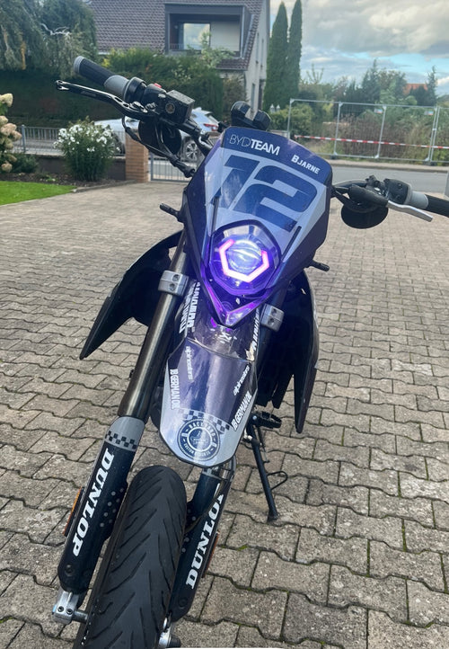 SICKMOTOS LED-Scheinwerfer Angel Eye Hexagonal RGBW V4 – Kompatibel mit Aprilia, Derbi, Gilera Mondial & Malaguti Modellen